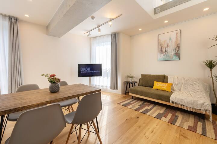 2BR Modern Penthouse w Terrace in Kagurazaka gallery image 3