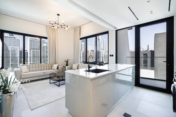 Lux 2 Br W/ Private Lounge I Burj And Lake View - Dubái