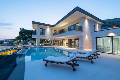 Villa Malia | Villa for 10 People
