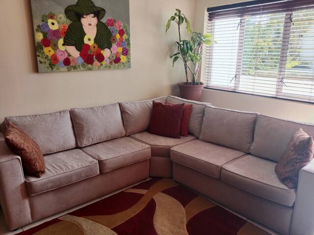 A perfect Gem is Sea Point gallery image 2