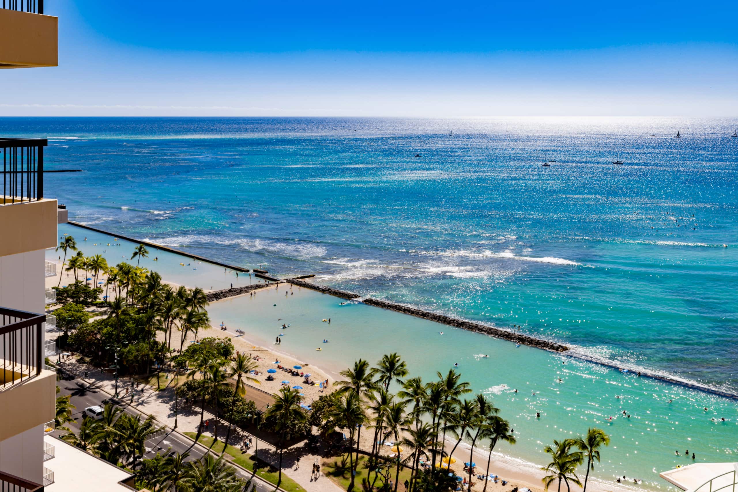 Condo in Honolulu · ★4.92 · 2 bedrooms · 4 beds · 2 private baths - Image 16