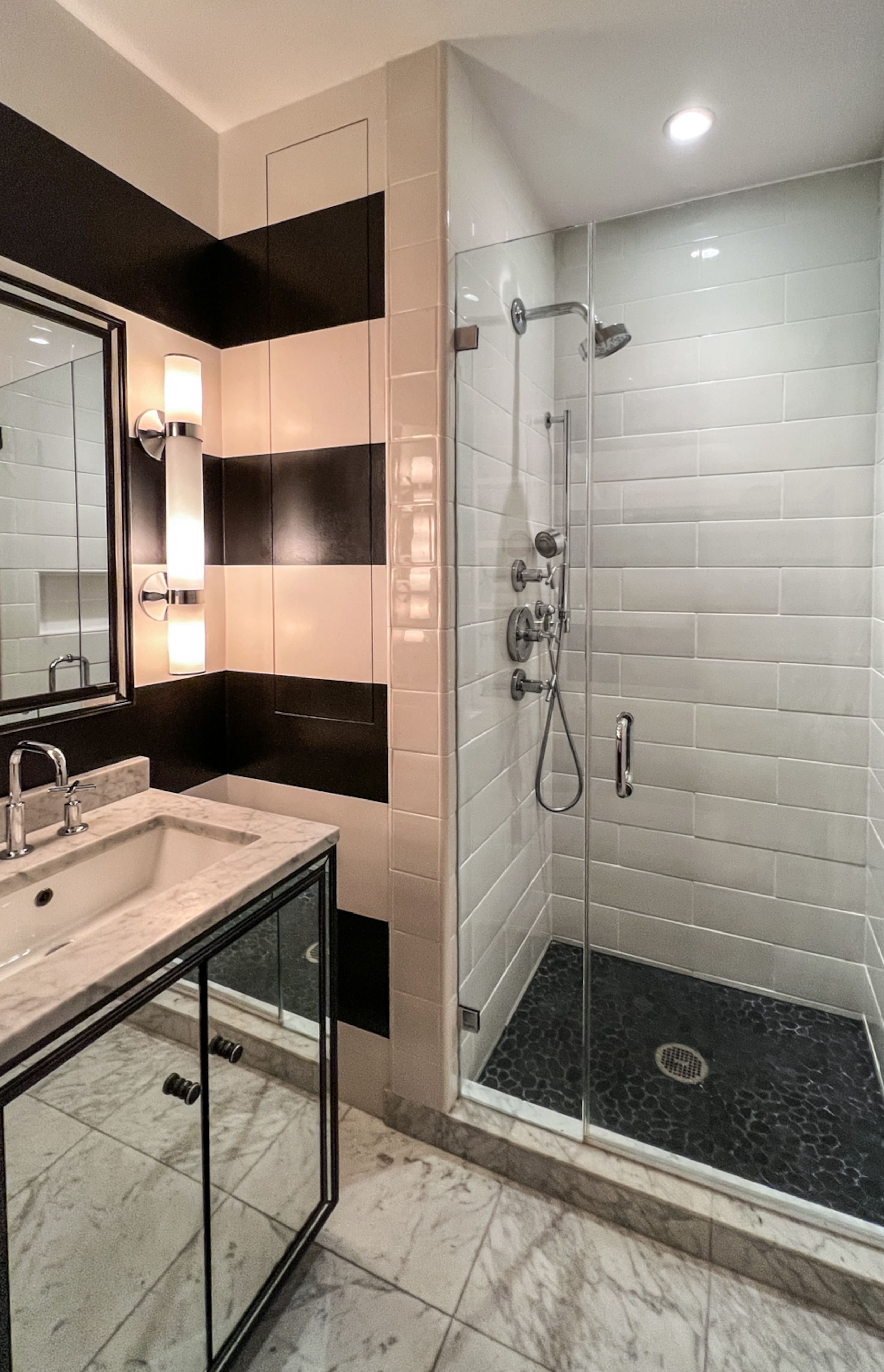Home in San Francisco · ★5.0 · 4 bedrooms · 4 beds · 5 baths - Image 44