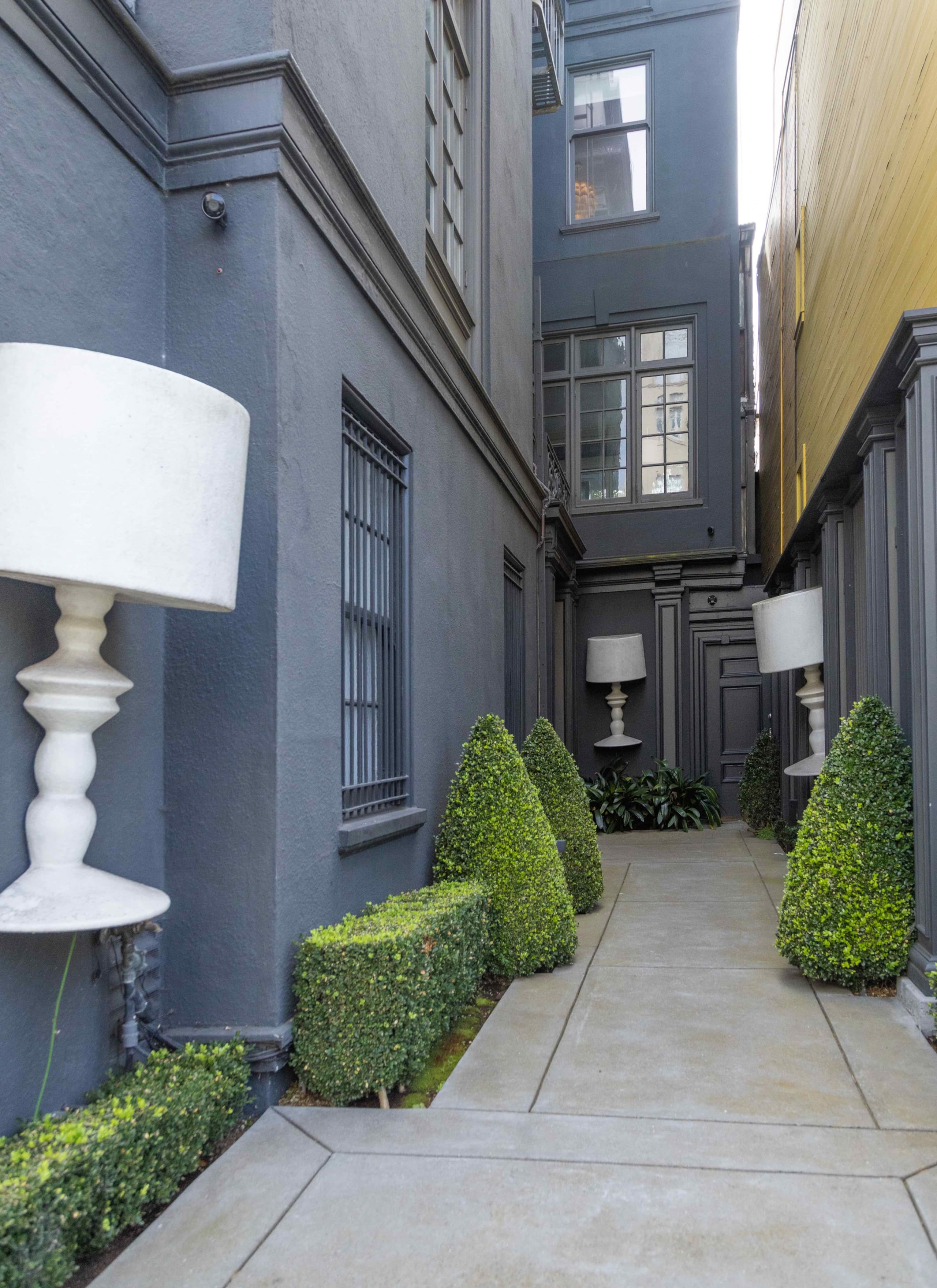 Home in San Francisco · ★5.0 · 4 bedrooms · 4 beds · 5 baths - Image 60