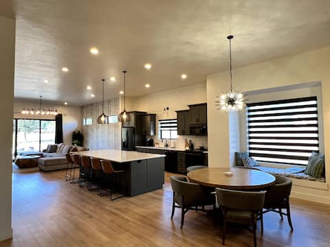 Modern Home in New Meadows