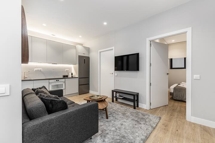 Waou Essence III La Latina gallery image 2