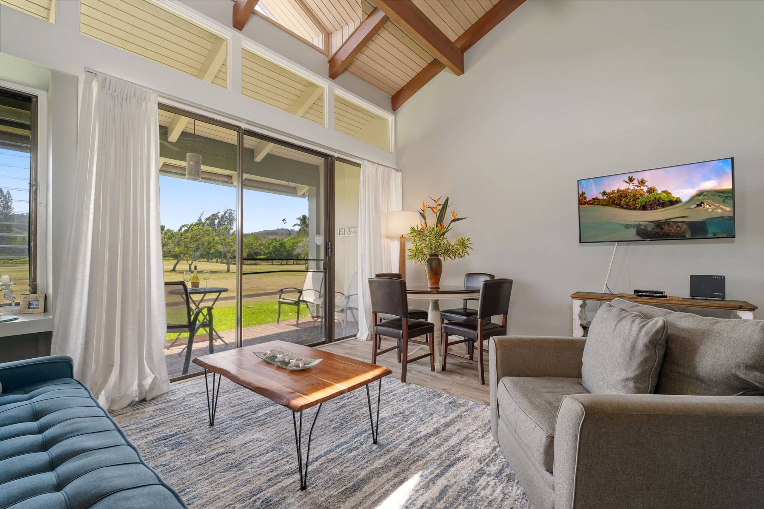 Condo in Kahuku · ★4.83 · 3 bedrooms · 4 beds · 2 private baths - Image 1