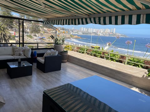 Successful Airbnb property: Front row, panoramic view in Región De Valparaíso