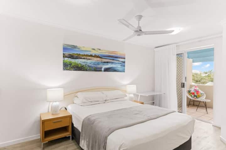 foto profesional del dormitorio principal (sábanas y cubiertas diferentes ahora)