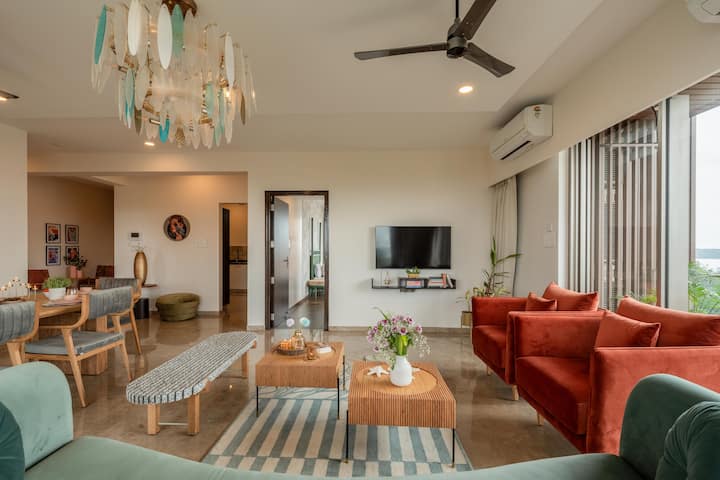 Living room image 6