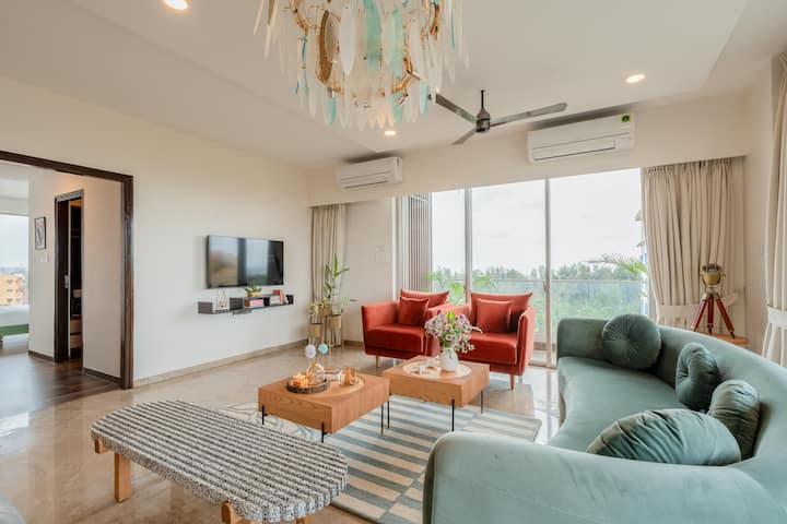 Living room image 7