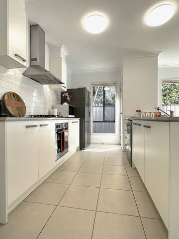 Lovely 5BRM house, BBQ/café/Wi-Fi gallery image 5