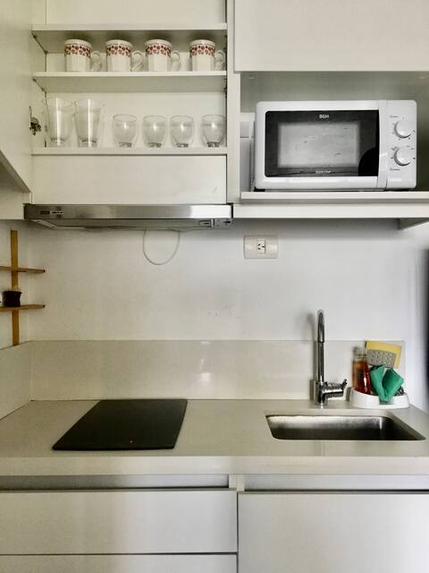 Popular Airbnb listing: Warm and bright studio with DOHO amenities in Villa Urquiza