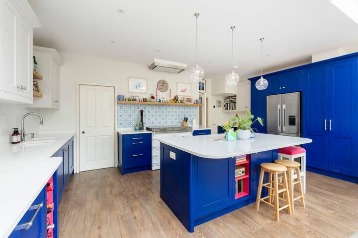 Entire bright spacious house gallery image 2