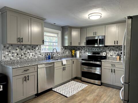 Modern Cozy Home for Families & Pets