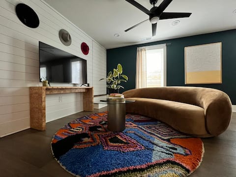Top performing Airbnb: Private Westend Beltline Cove (1BR/1BA) in Oakland City