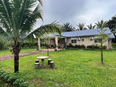 Sunny Lake House - Entire bungalow for 16 persons