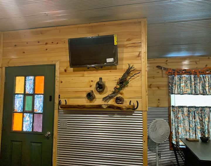Buffalo Wallow Hunting Cabin Wichita Mountains Pet - Tahlequah Pond, OK