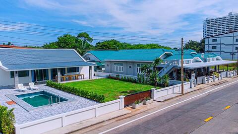 Sealife Beach Pool Villa