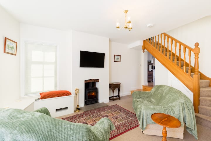 Cosy 2bed, Central Warwick & Parking - Royal Leamington Spa