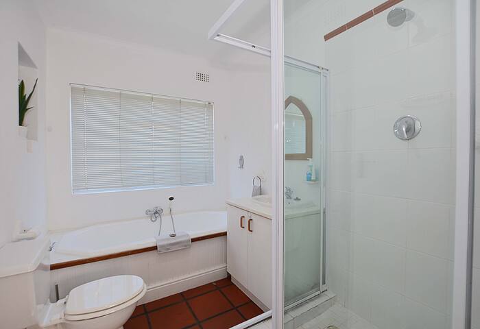 Family Home Away From Home gallery image 4