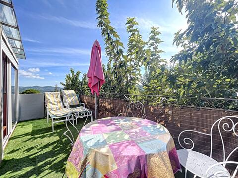 Cozy studio with nice unobstructed view