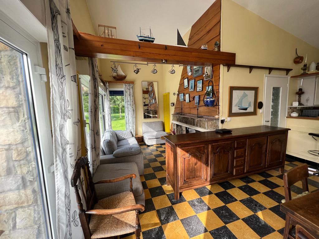 Top performing Airbnb: Single-story house, rated 3 stars, large garden in Cucq