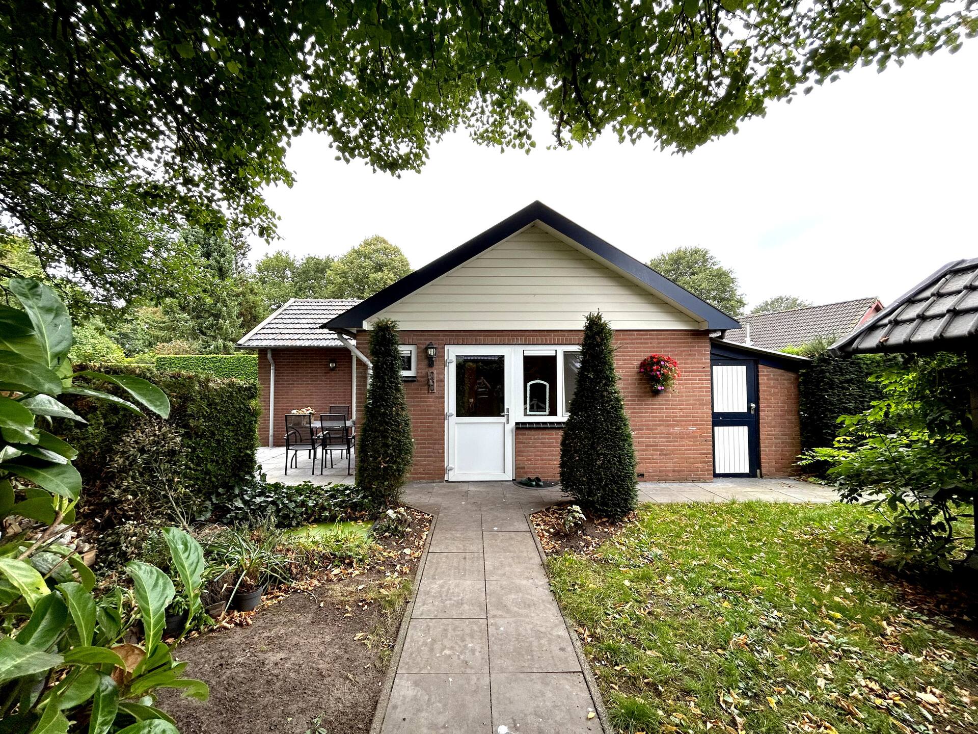 The Little Oasis (3-4 person house)