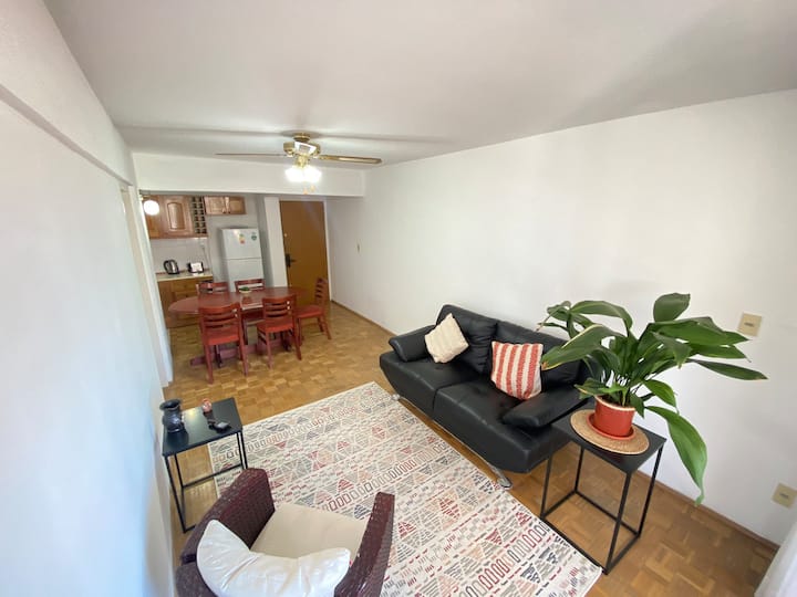 Apartamento En Inmejorable Ubicación - Uruguay