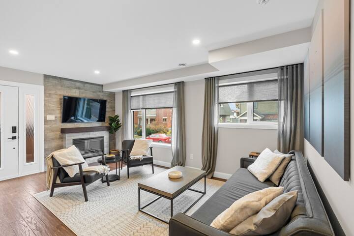 Luxurious Oasis – Rooftop terrace Old Ottawa South gallery image 2