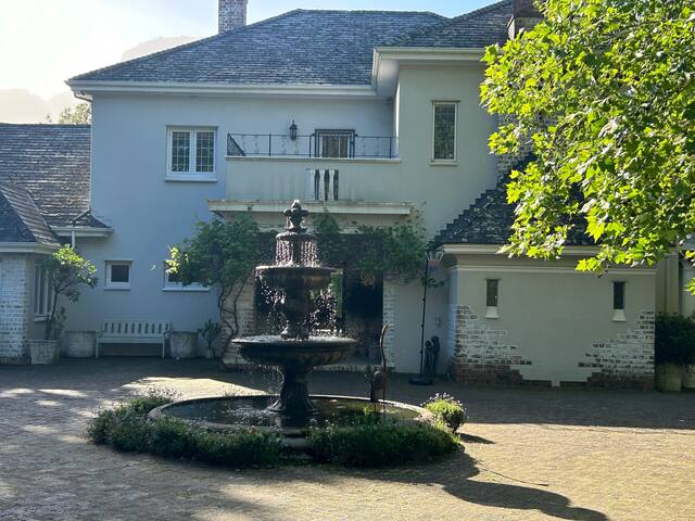 Beautiful Upper Claremont family home gallery image 4