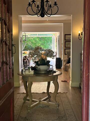 Beautiful Upper Claremont family home gallery image 3