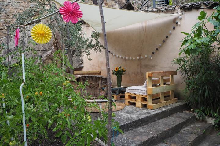 Chambres, maison sur jardin gallery image 3