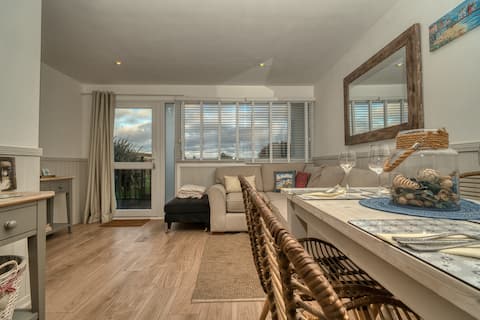 Top Airbnb: Holiday Chalet in Bacton in Bacton