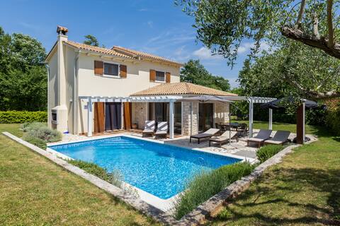 Top performing Airbnb: Vila Seksta, 4 Bedroom, Private Pool and Sauna in Općina Barban