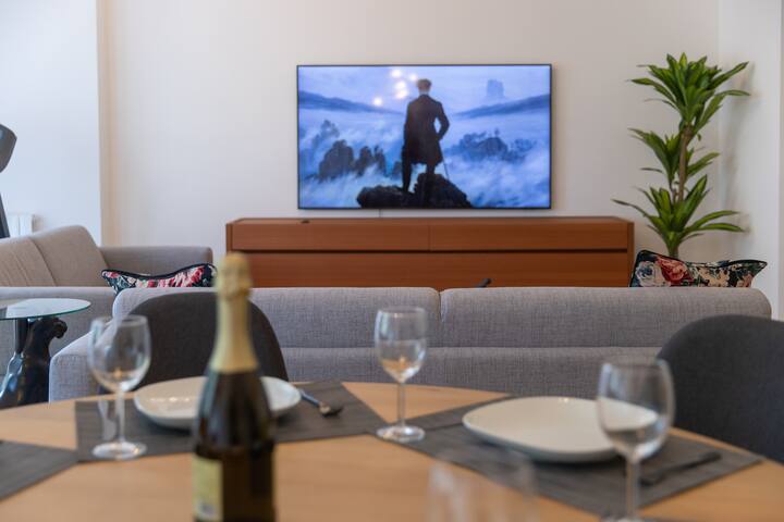 Darsena luxury apartment + private parking, Milan gallery image 5