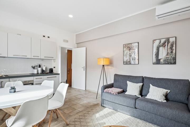 limehome Rome via dei Reti | 2-Bedroom Comfort Apt gallery image 4