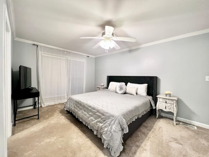 ห้องนอนใหญ่