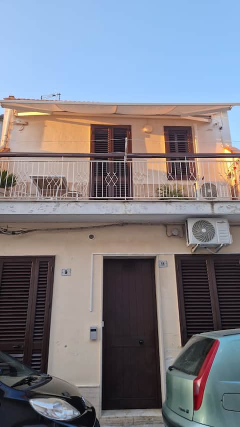 House 100 meters from the beach