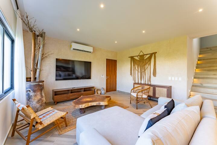Oasis Los Amigos managed Airbnb listing 3