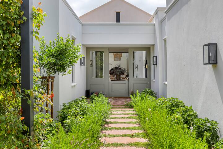 Croft Cottage gallery image 2