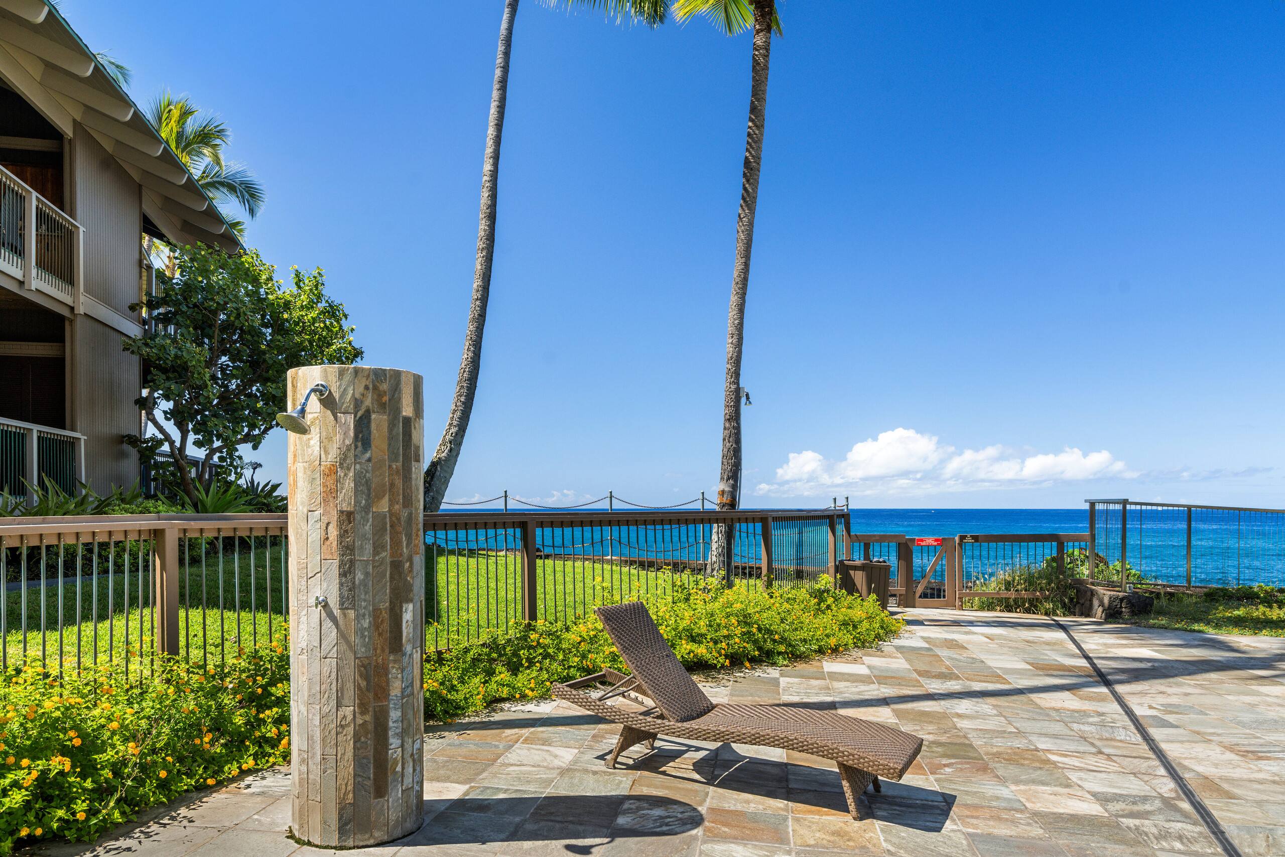 Condo in Kailua-Kona · ★5.0 · 1 bedroom · 2 beds · 1 bath - Image 42