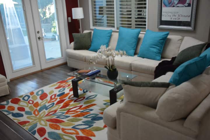 New Luxury Deluxe Bedroom With Private Bathroom! - San Diego, CA