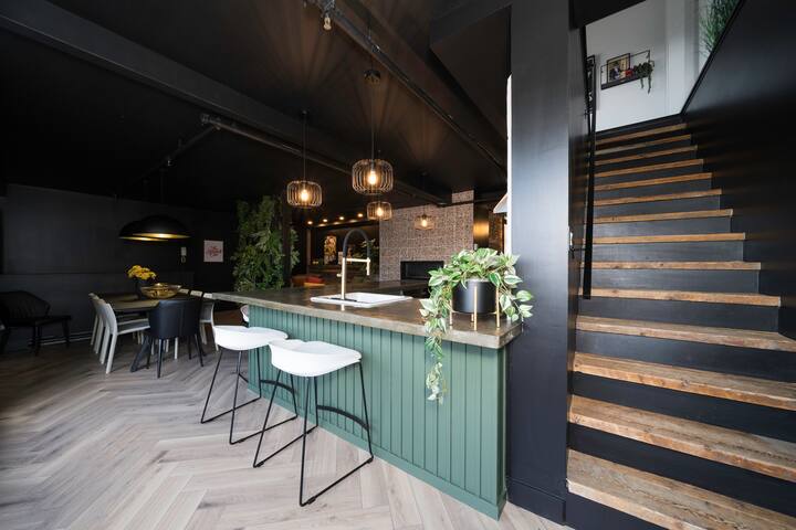 Deluxe Penthouse / / 2 in 1 Downtown Quebec City gallery image 5