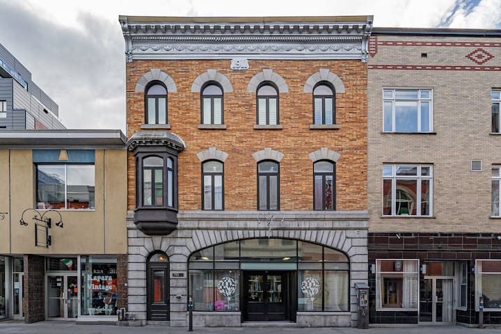 Deluxe Penthouse / / 2 in 1 Downtown Quebec City