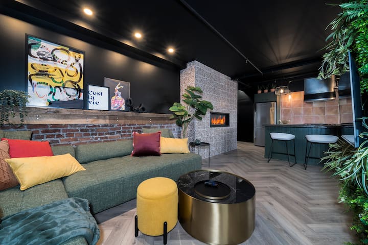 Heaven’s Garden / / Luxury penthouse downtown