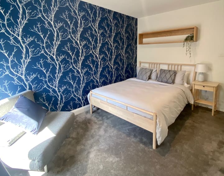 spálňa - manželská posteľ, jednolôžko, rozkladacia posteľ