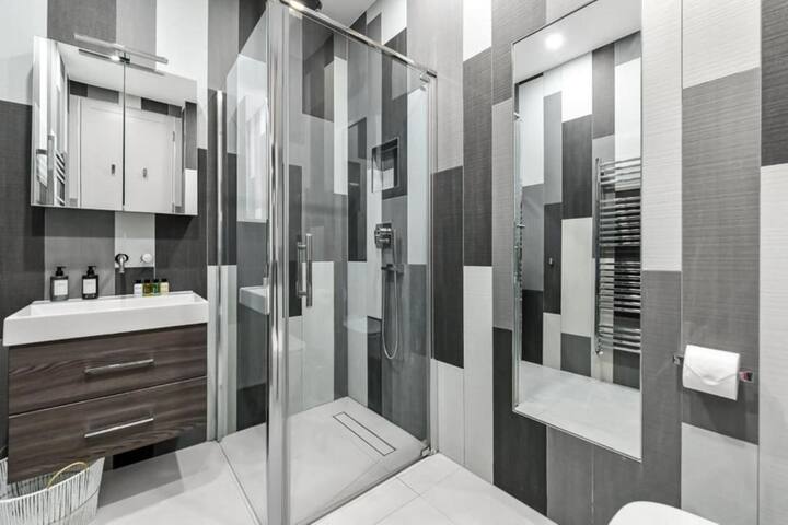 Super High-End Kensington House near Hyde Park gallery image 5