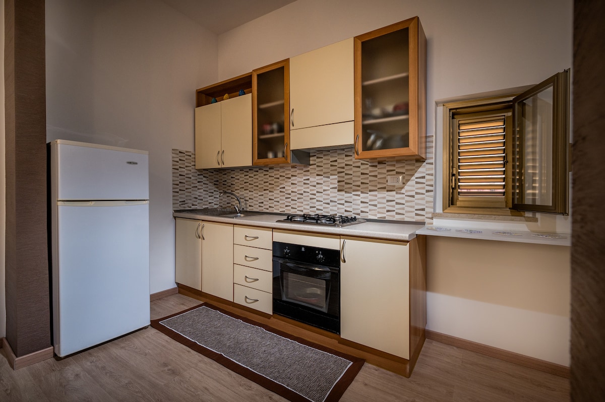 Popular Airbnb listing: holiday home the window on the port in Castellammare Del Golfo