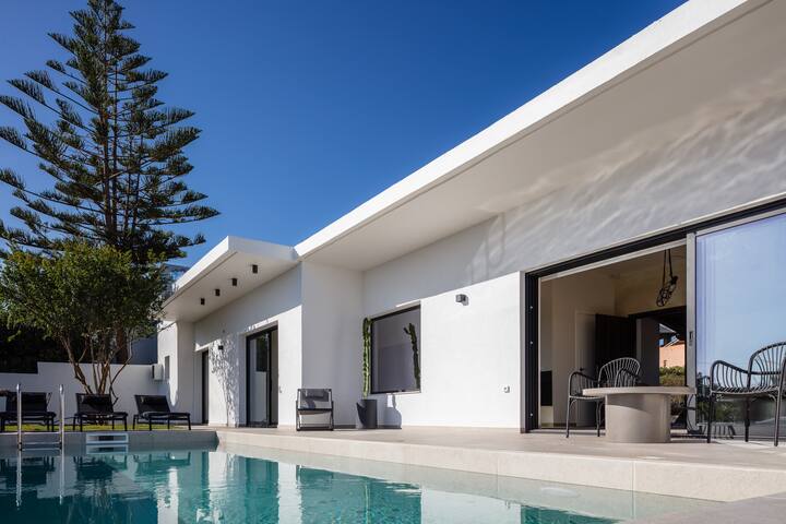 Harisma Villa, with Sensory Design & Prime Spot gallery image 2