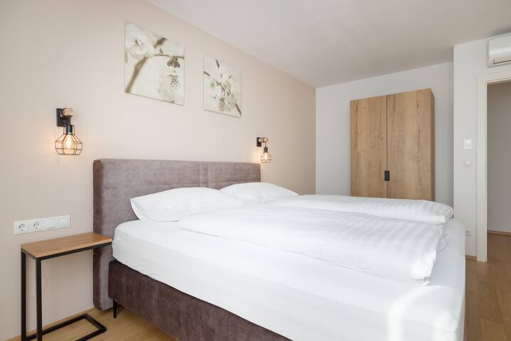 Tabor Levi with balcony gallery image 5